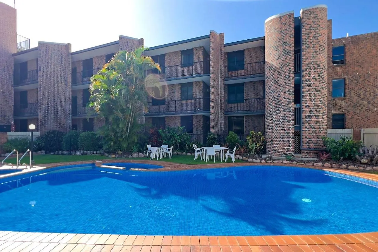 Apartment 2 Bedrooms 2 Baths With Balcony And Ocean Views, Across From Ocean Alexandra Headland