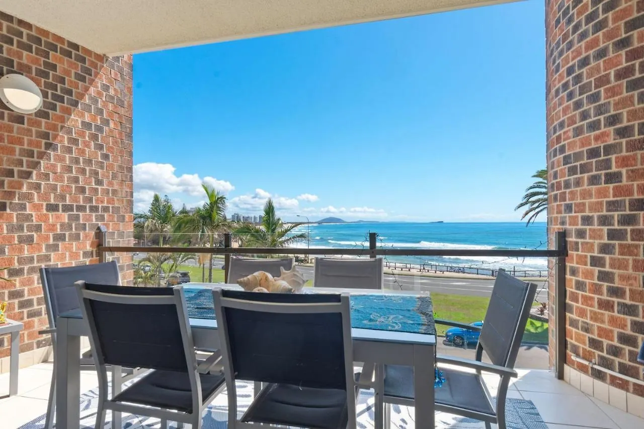 Apartment 2 Bedrooms 2 Baths With Balcony And Ocean Views, Across From Ocean Alexandra Headland Australia