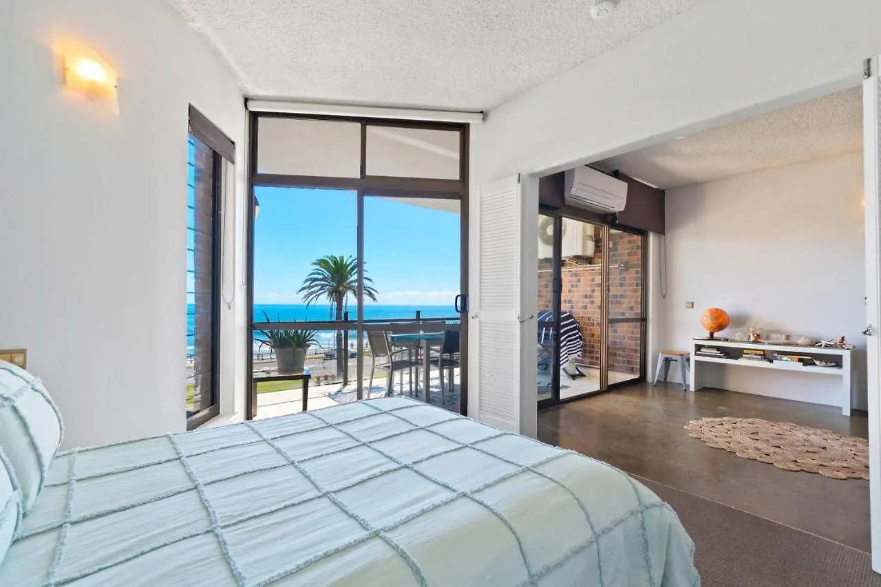 Apartment 2 Bedrooms 2 Baths With Balcony And Ocean Views, Across From Ocean Alexandra Headland